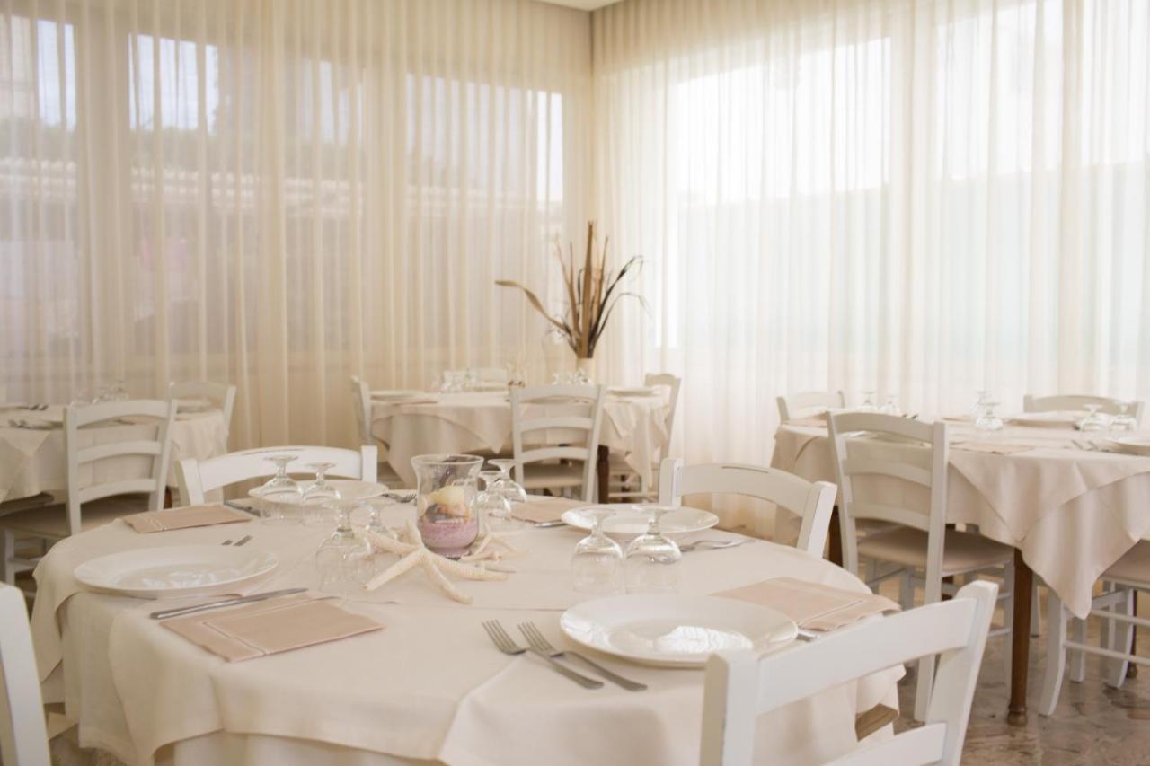Hotel Trieste Cesena Bagian luar foto
