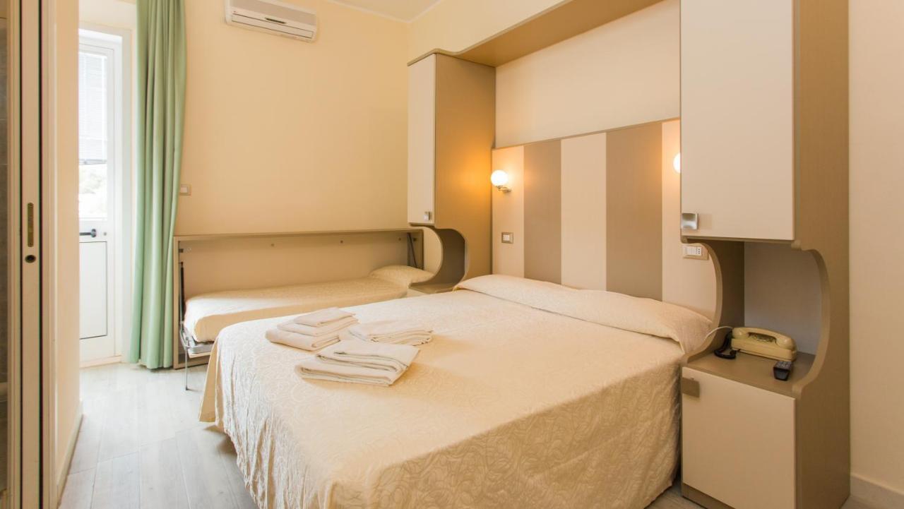 Hotel Trieste Cesena Ruang foto