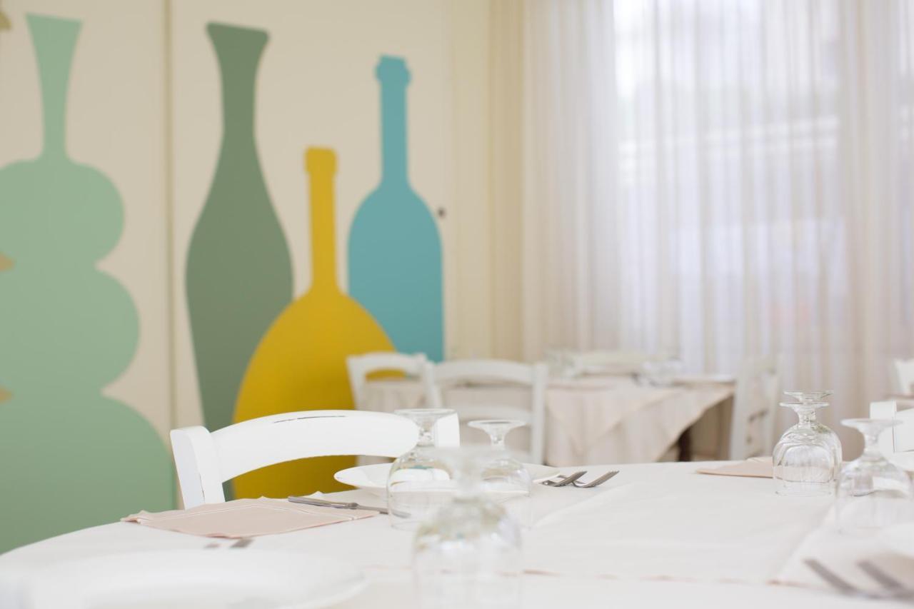 Hotel Trieste Cesena Bagian luar foto
