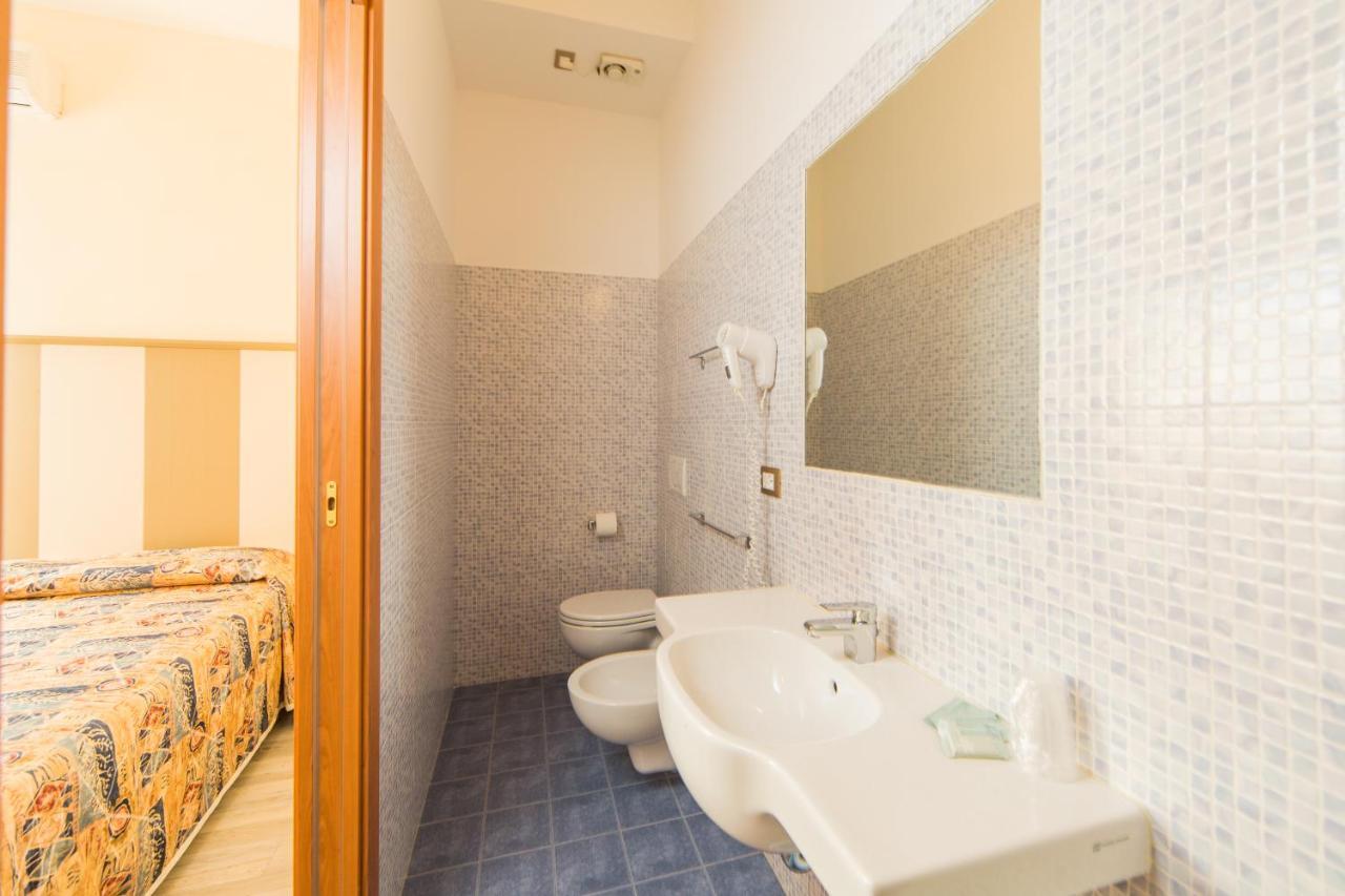 Hotel Trieste Cesena Ruang foto