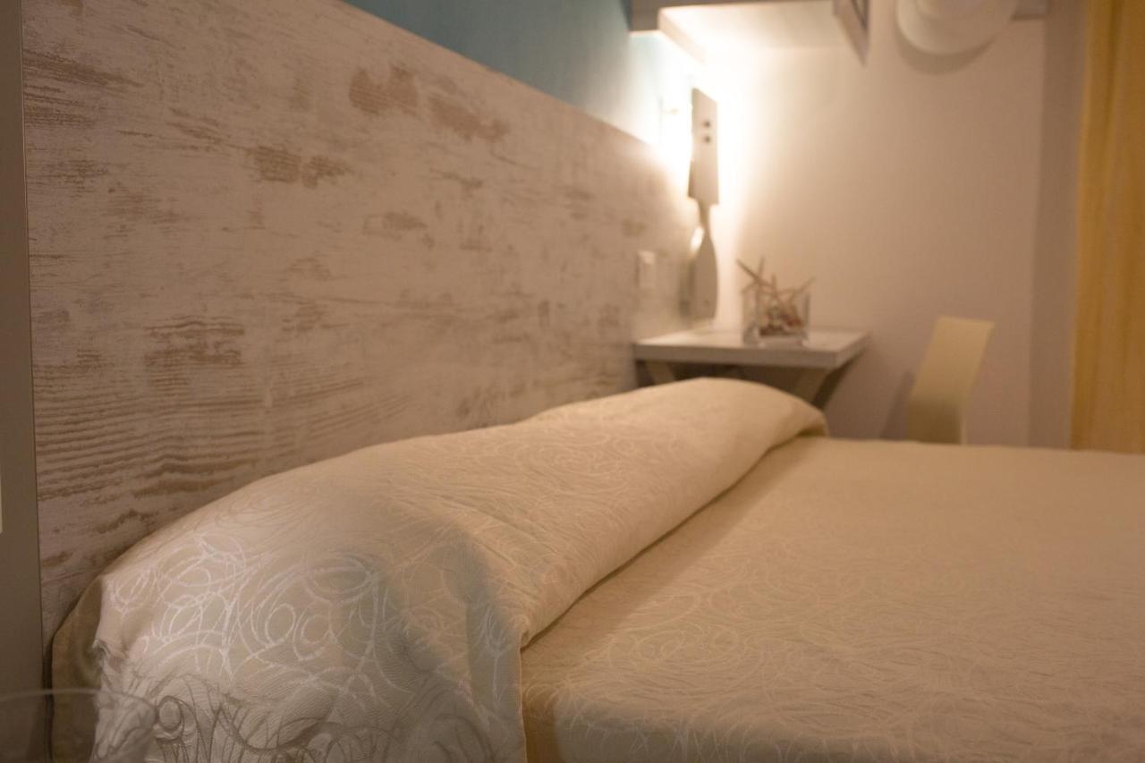 Hotel Trieste Cesena Bagian luar foto
